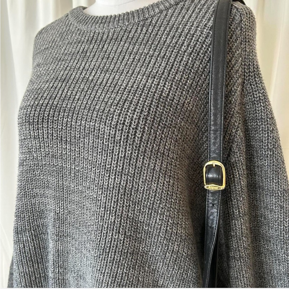 L.L. Bean ribbed Crewneck sweater with chunky oversized fit. - Picture 8 of 8